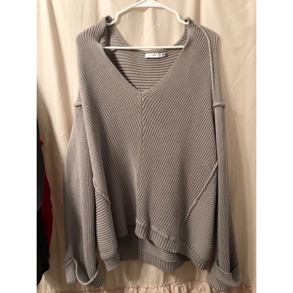 Oversized sweater - large